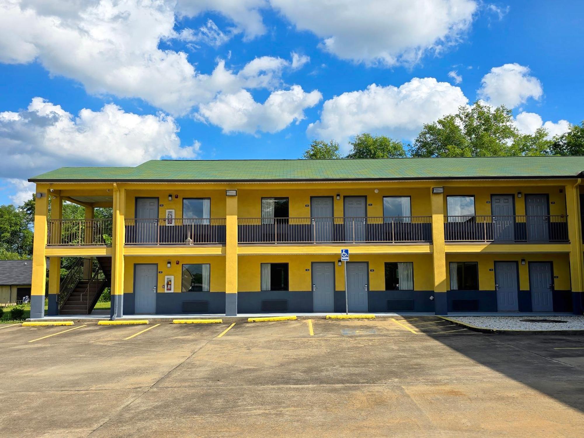 Garden Inn And Suites Near Callaway Gardens Pine Mountain エクステリア 写真