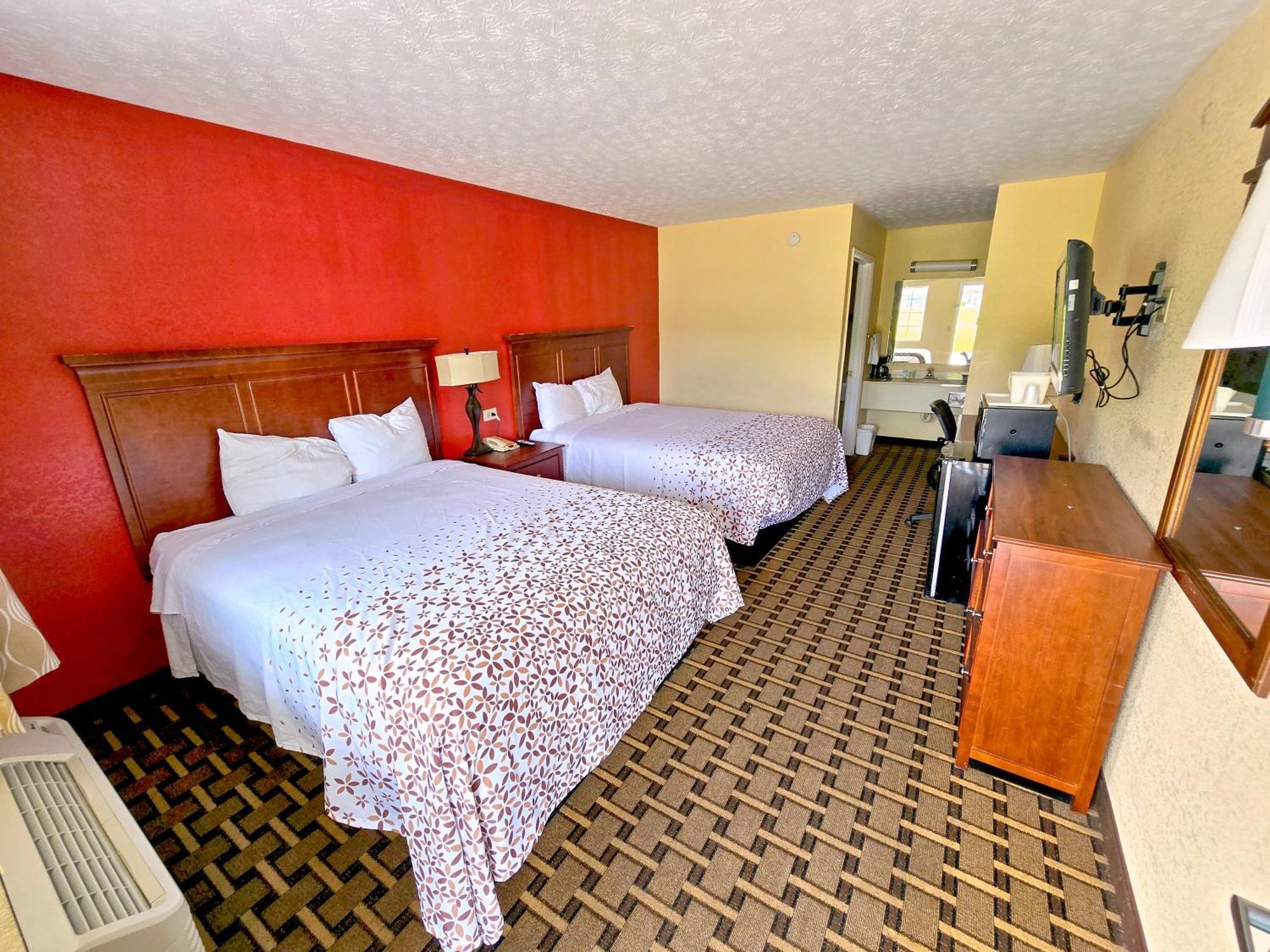 Garden Inn And Suites Near Callaway Gardens Pine Mountain エクステリア 写真
