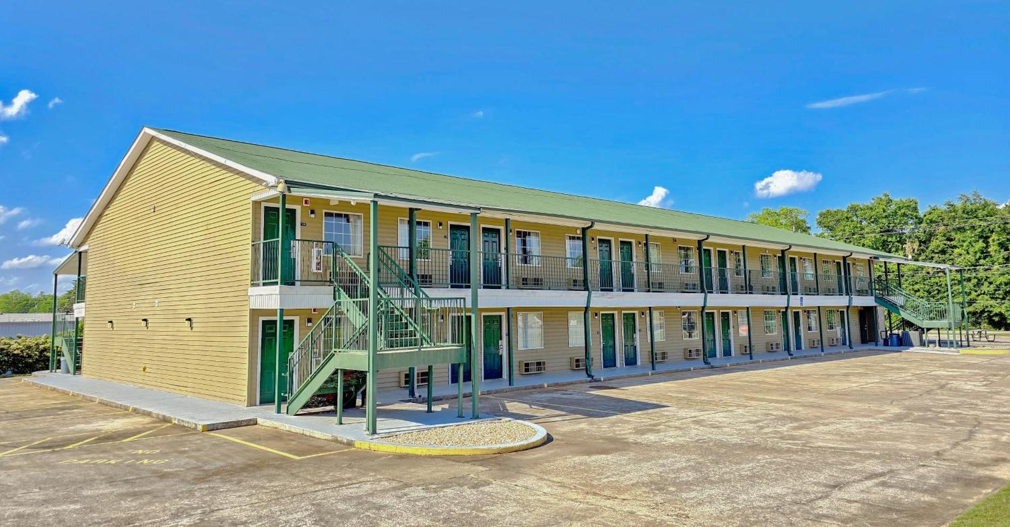 Garden Inn And Suites Near Callaway Gardens Pine Mountain エクステリア 写真
