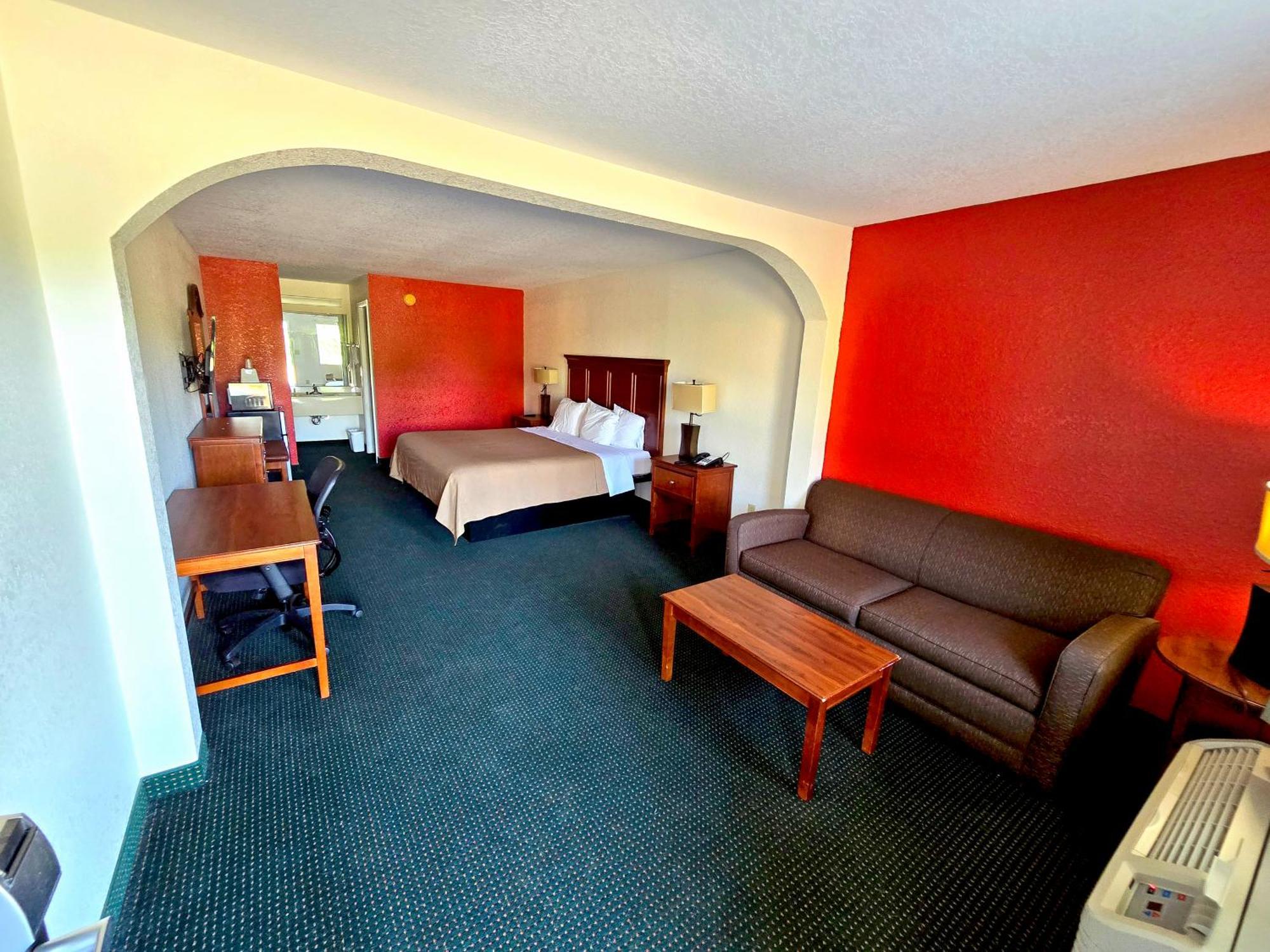 Garden Inn And Suites Near Callaway Gardens Pine Mountain エクステリア 写真