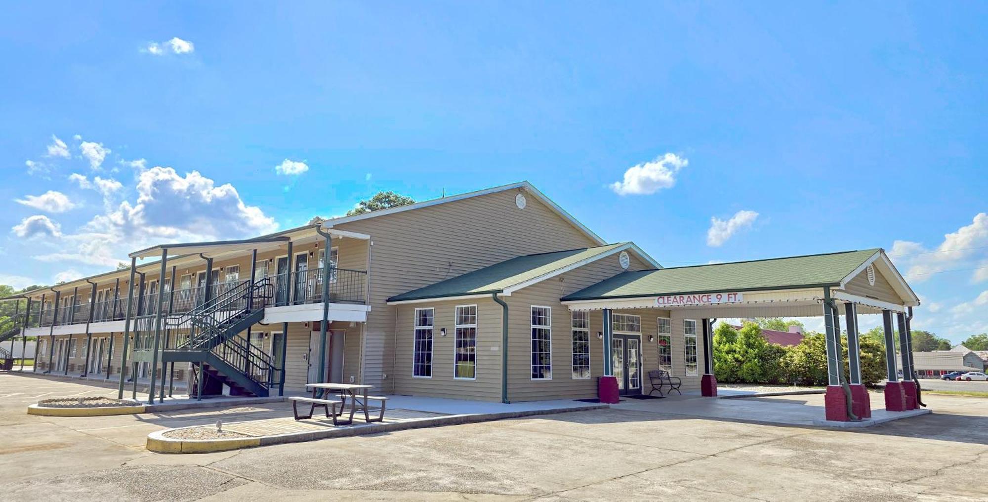 Garden Inn And Suites Near Callaway Gardens Pine Mountain エクステリア 写真