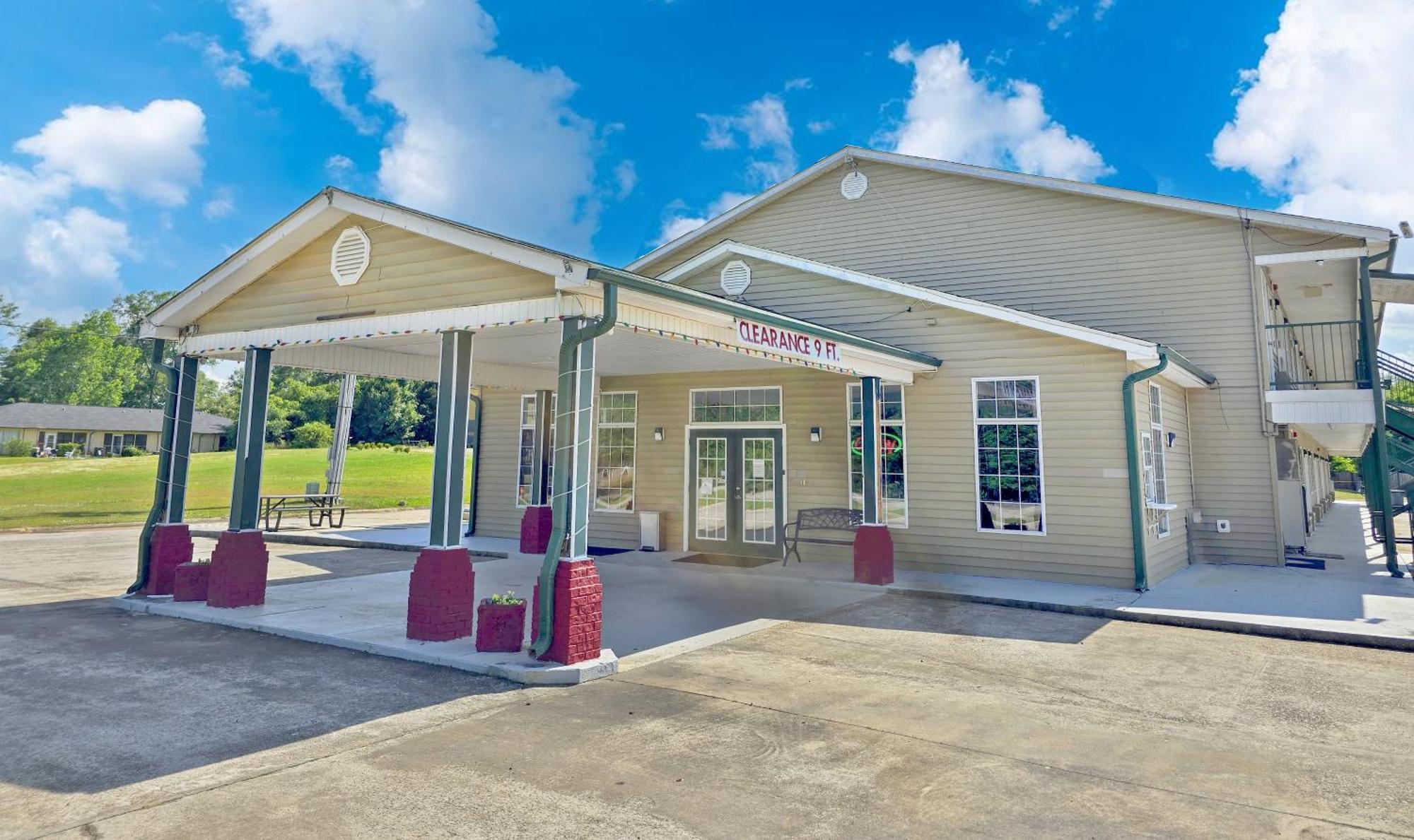 Garden Inn And Suites Near Callaway Gardens Pine Mountain エクステリア 写真